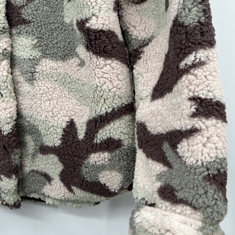 🆕Hem & Thread Camo Sherpa Fleece Green Brown Rose Beige Quilted Lining Last One - Picture 10 of 15